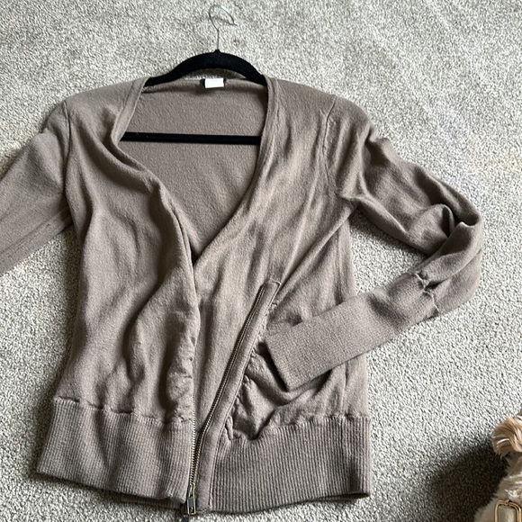 Sweater - Picture 2 of 2